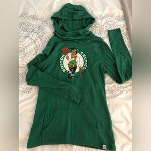 NBA Champion Boston Celtics unisex pullover hooded, size M